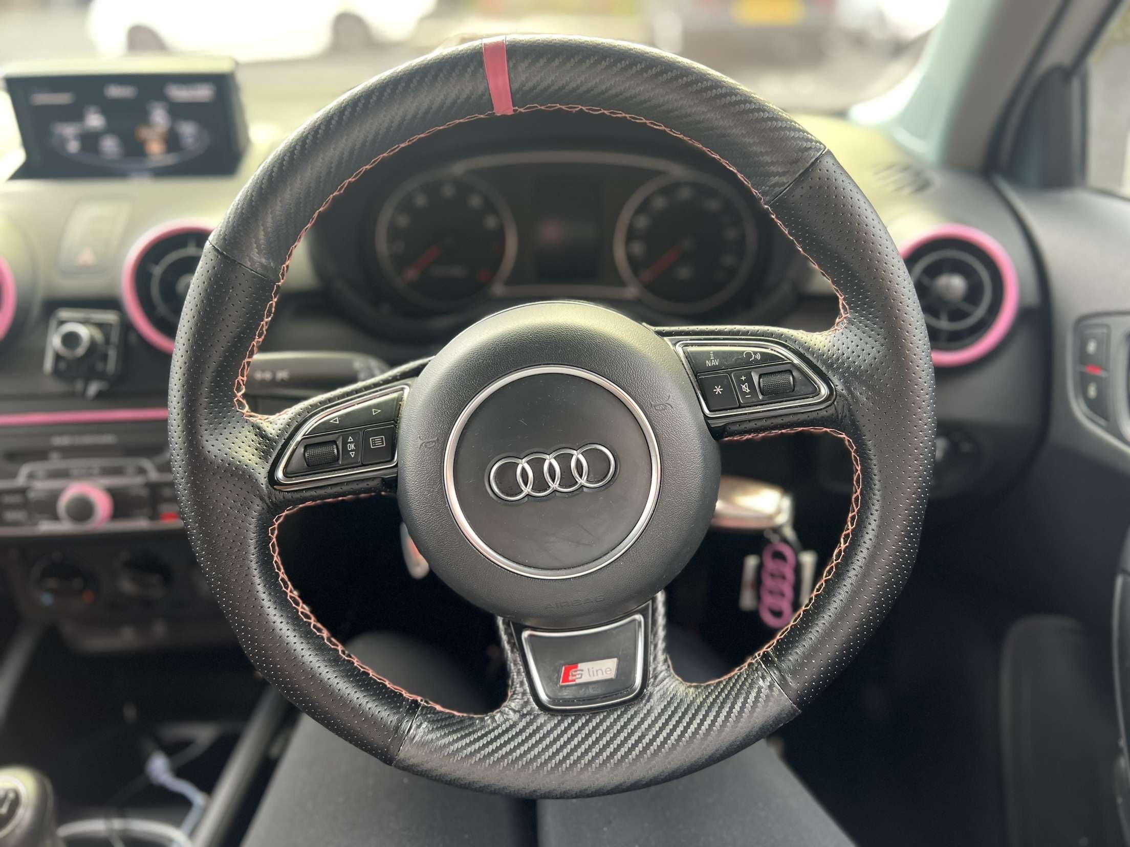 Xoenoiee Automotive Steering Wheel Cover
